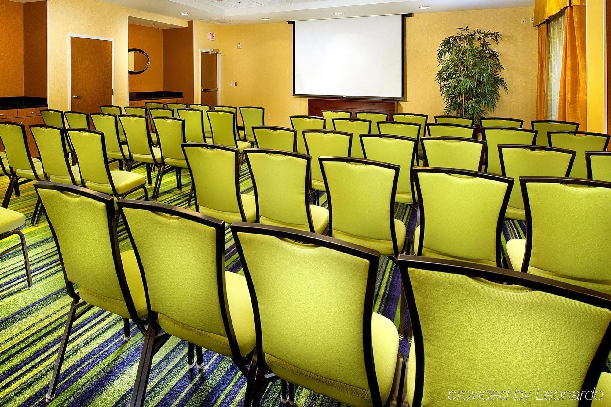 Fairfield Inn And Suites Cleveland Üzleti fotó